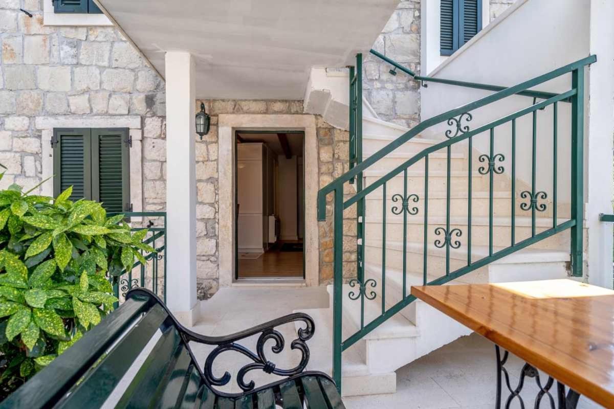 Apartments Inn Baška Voda Kültér fotó