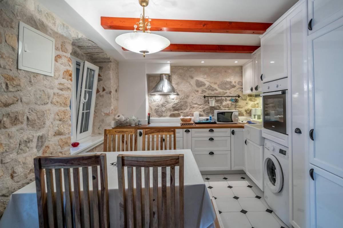 Apartments Inn Baška Voda Kültér fotó